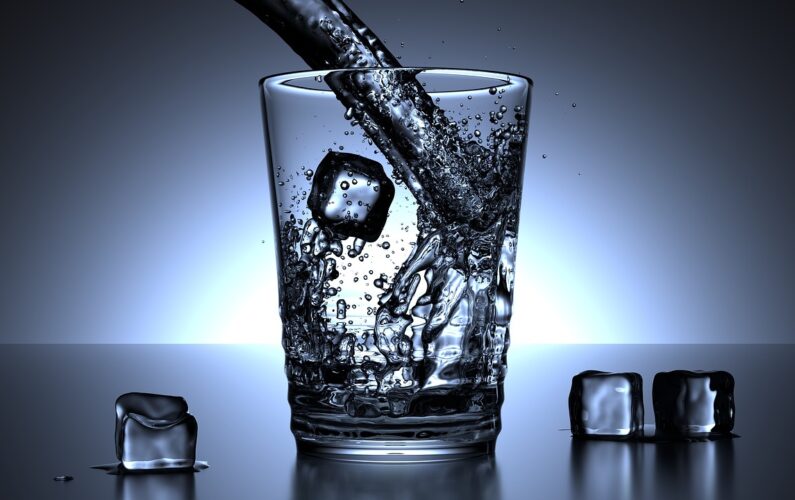 glass-1206584_1280.jpg